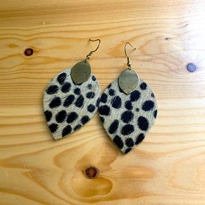 Sela Designs Cora Leopard Earrings